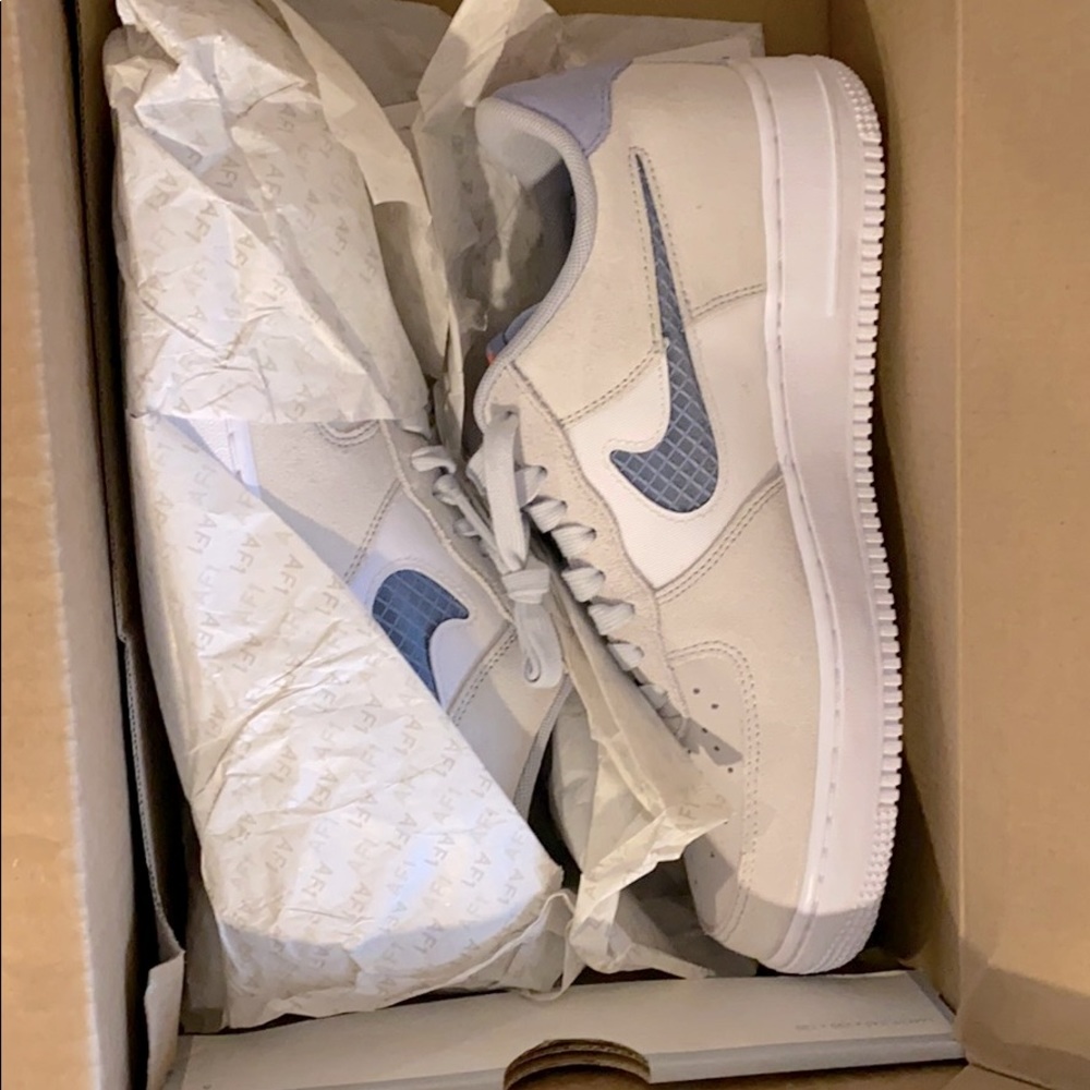 NEW never worn Nike Air Force 1’s Indigo